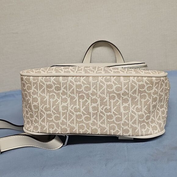 CALVIN KLEIN CONVERTABLE BACKPACK BFPM-07-095 - Picture 5 of 6